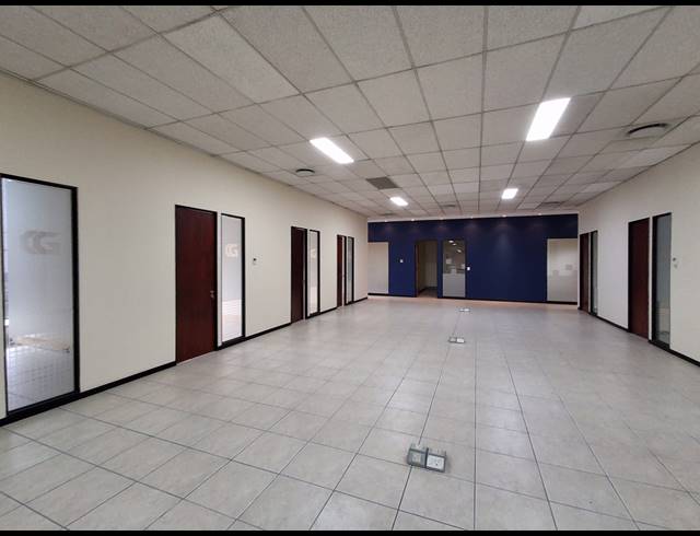 1,065M² OFFICE TO LET IN HERIOTDALE